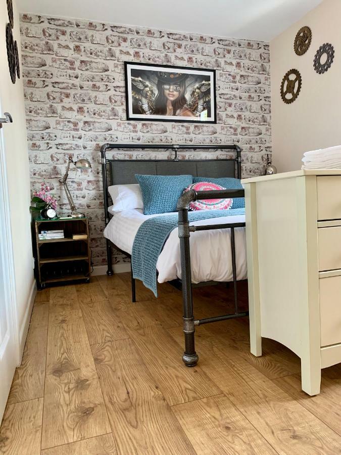 Pristine Apartment In The Centre Of 格拉斯顿伯里 外观 照片