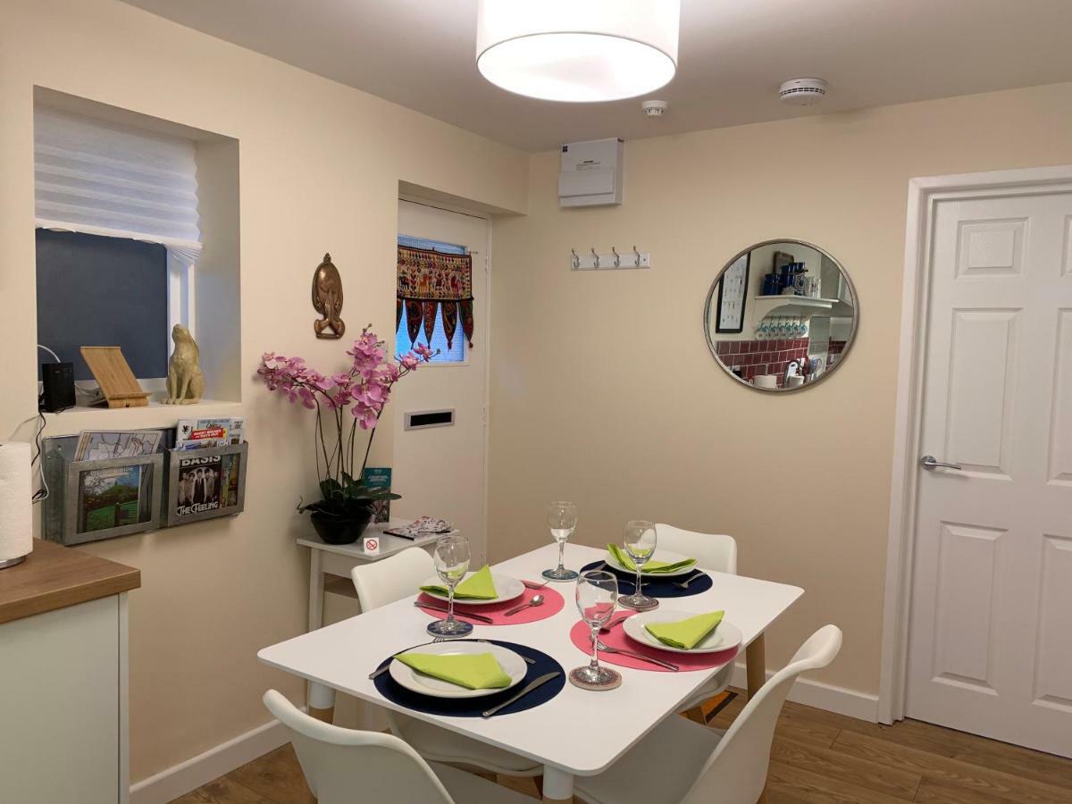 Pristine Apartment In The Centre Of 格拉斯顿伯里 外观 照片