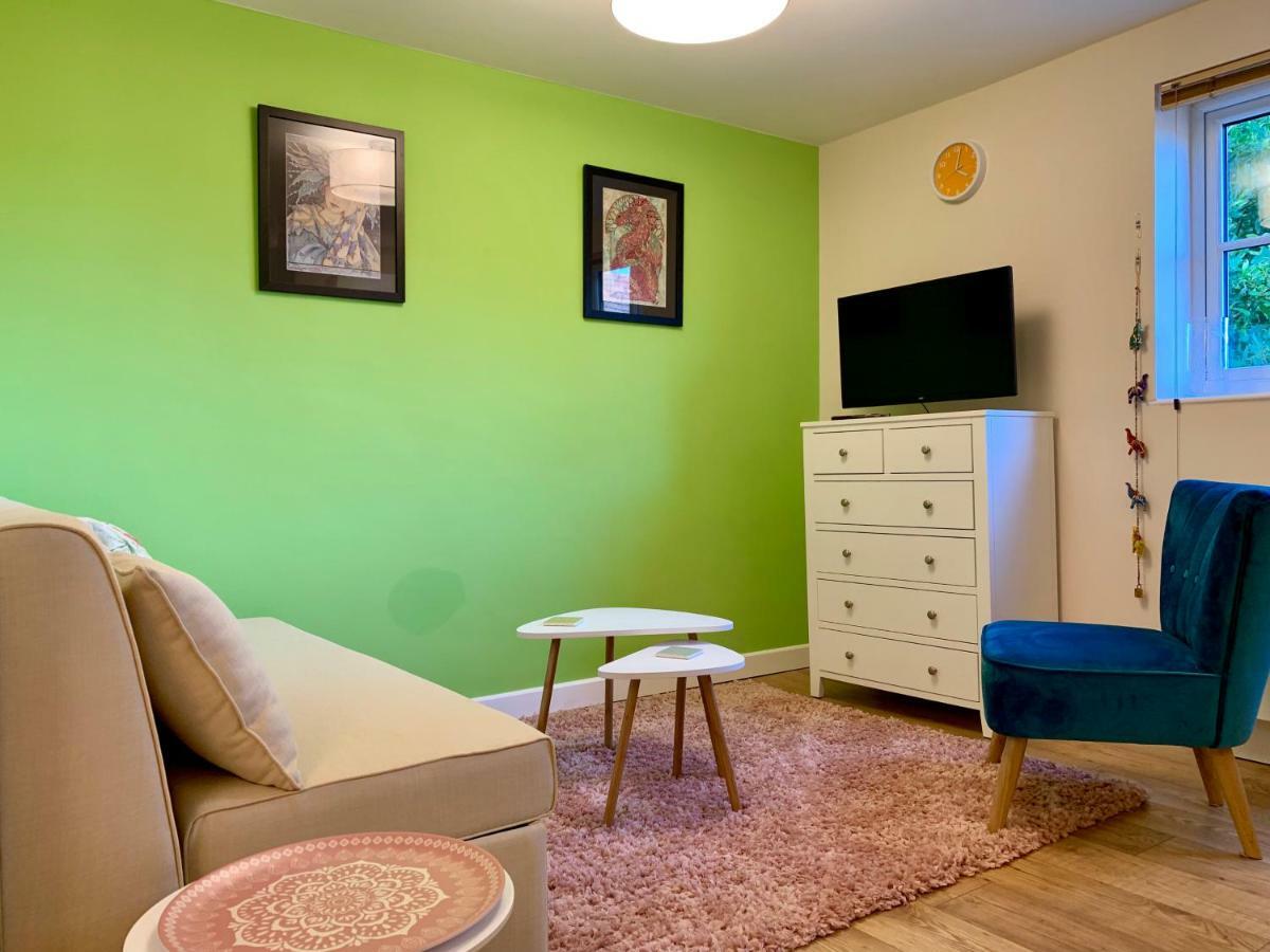 Pristine Apartment In The Centre Of 格拉斯顿伯里 外观 照片