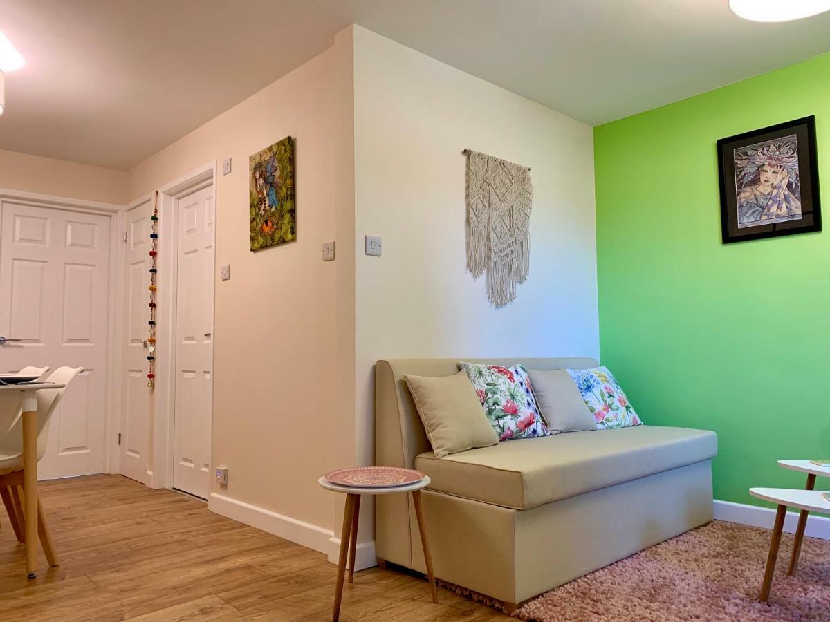 Pristine Apartment In The Centre Of 格拉斯顿伯里 外观 照片