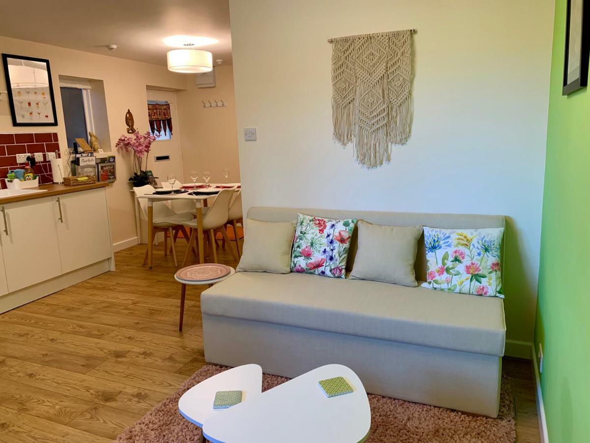 Pristine Apartment In The Centre Of 格拉斯顿伯里 外观 照片